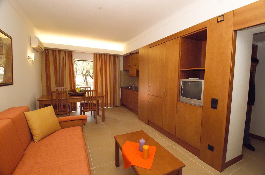 Apartamentos Alvaflor Quarteira Buitenkant foto
